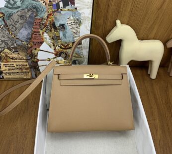 Kelly Sellier 25 Chai Epsom Gold Hardware