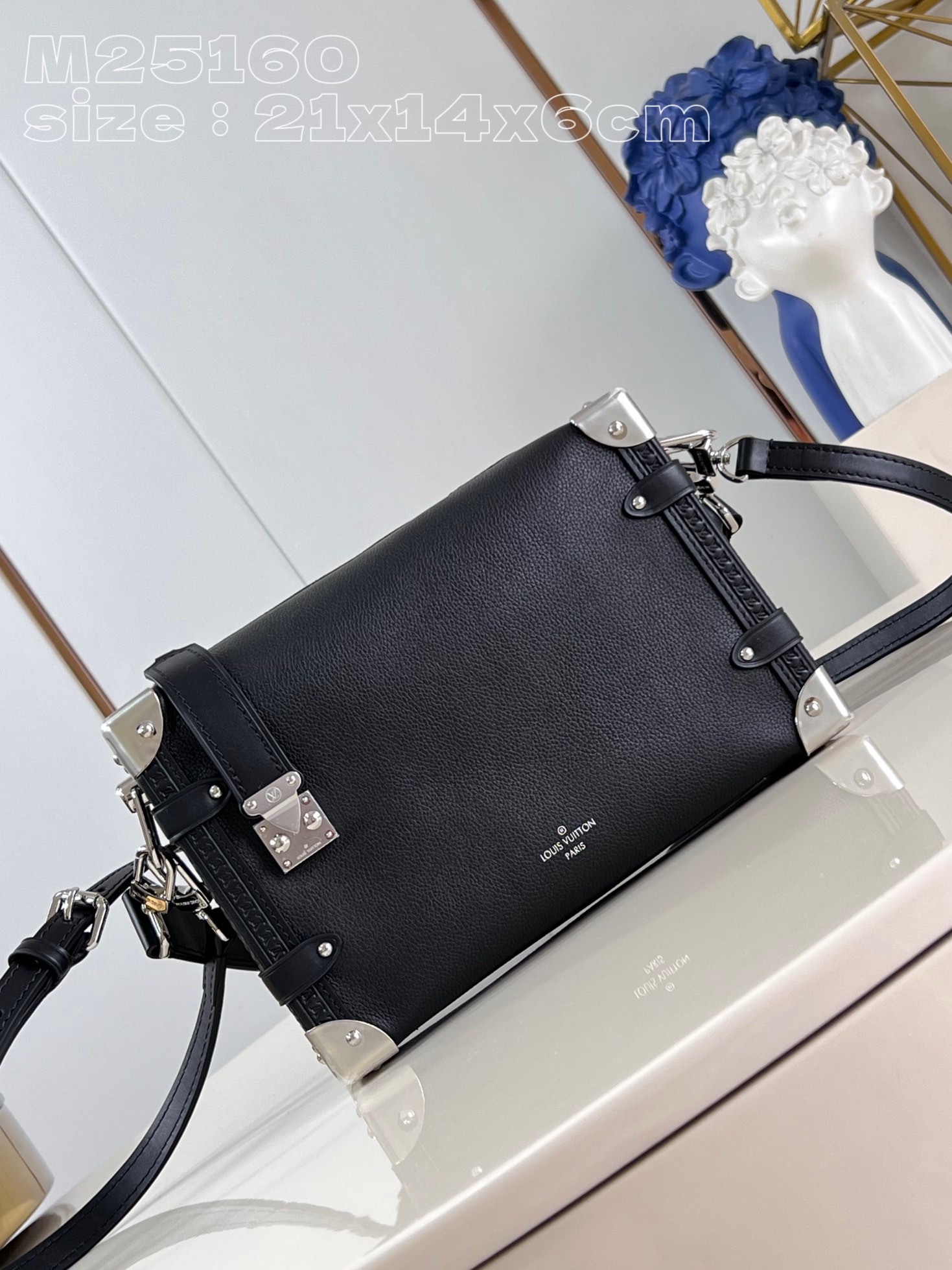 Side Trunk MM H27 Black Shoulder Bag