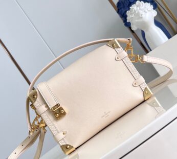 Side Trunk MM H27 Chalk Shoulder Bag